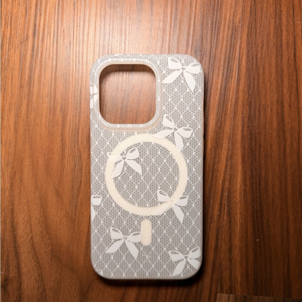 Velvet Caviar Gray and White Bow Pattern Phone Case